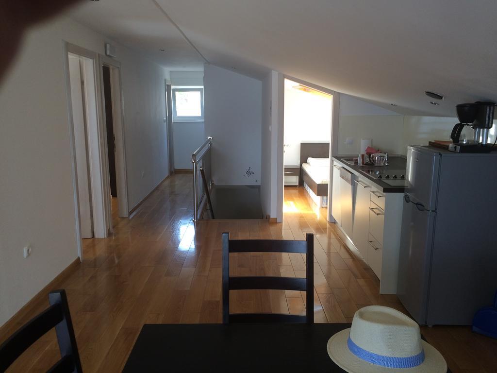 Apartment Susanj Karlobag Ngoại thất bức ảnh